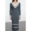 Moda Stil Regular V Yaka Midi Boy Triko Renk Bloklu Elbise
