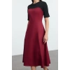 Moda Stil Regular Bisiklet Yaka Midi Boy Belden Açılan Düğme Detaylı Dokuma Elbise