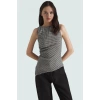 Asimetrik Kolsuz Örme Bluz Jakarlı Dokuma Polyester Kumaş Rahat Kullanım