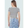Çizgili Fitted Crop Kısa Kollu Örme Bluz Rahat Günlük Stil Zarifane Tasarım Premium Kalite