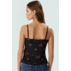 Çok Çiçekli Desenli Tül Bluz Nefes Alan Polyester Kumaş Profesyonel Görünüm