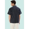 Erkek Basic Oversize Fit Kısa Kollu Gömlek Çizgili Desen Yazlık Yaz Aylarının Vazgeçilmezi