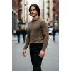 Erkek Fitted Kesim Polo Yaka Triko Kazak Uzun Kollu Smart Casual Tarzı Günlük Şıklık Sunar