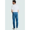 Erkek Günlük Denim Kot Pantolon Pamuk Comfort Kumaş Essential Fit Boru Paça Modern Tasarım