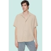 Erkek Yazlık Kısa Kollu Gömlek; Apaş Yaka; Oversize; Beyaz; Günlük Stil Yaz Aylarının Vazgeçilmezi