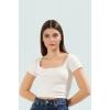 Fitted Crop Bluz Örme Kumaş Kare Yaka Dantel Detay Kaliteli İşçilik Özenle Seçilmiş