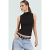 Fitted Kolsuz Bluz Dik Yaka Örme Kumaş Yazlık Günlük Konforlu Kesim Rahat Kullanım