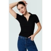 Fitted Vücut Oturan Fermuarlı Polo Yaka Kısa Kollu Bluz %70 Polyester Rahat Ve Şık