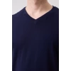 Galanthus V Yaka T-Shirt - Nefes Alabilir, Rahat ve Şık Tasarım