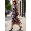 Kadın A Line Kesim Soyut Desenli V Yaka Midi Elbise Aksesuar Detaylı Tül Kumaşıyla Şıklık Sunar.