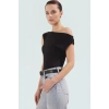 Kadın Asimetrik Yaka Kısa Kollu Viskoz Bluz Rahat Günlük Stil Seçkin Malzeme Kullanım