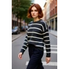 Kadın Çizgili Oversize Triko Kazak Bisiklet Yaka Tasarımı ile Uzun Kollu Kış Günlerinin Yıldızı