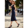 Kadın Düz Desen Kolsuz Bodycon Midi Denim Elbise Yırtmaçlı Bisiklet Yaka Şık ve Rahat Kombinler