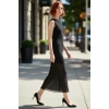 Kadın Fashion Forward A Line Midi Triko Elbise Kayık Yaka İnce Transparan Detaylı İlkbahar Sonbahar