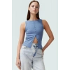 Kadın Kolsuz Örme Bluz Kayık Yaka Fitted Kalıp Rahat Günlük Stil Ve Şık Modern