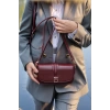 Kadın Minimalist Çapraz Askılı Suni Deri Çanta Günlük ve Şık Kullanım Modern Stil Trend Tasarım