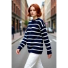 Kadın Oversize Bisiklet Yaka Çizgili Triko Kazak Kış Günleri İçin İdeal Şıklık ve Konfor Sunuyor