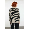 Kadın Oversize Bisiklet Yaka Zebra Desenli Akrilik Triko Kazak Kışlık Kombinlerin Vazgeçilmezi