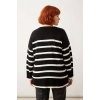 Kadın Relaxed Kalıp Çizgili Bisiklet Yaka Uzun Kol Triko Kazak Kış Sezonu İçin Şık Ve Konforlu