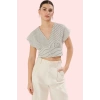 Kadın Yazlık Kısa Kollu V Yaka Çizgili Dokuma Crop Gömlek Rahat Günlük Stil Modern Tasarım