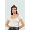 Kısa Kollu Örme Bluz Dantel Detay Fitted Kalıp Rahat Yazlık Seçkin Malzeme Trend Tasarım