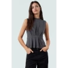 Nefes Alan Pamuklu Bluz Fitted Kolsuz Bisiklet Yaka Peplum Premium Kalite Rahat Kullanım
