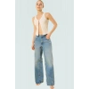 Rahat ve Şık Crop Bluz V Yaka Fitted Kalıp Poliviskon Kaşkorse Kumaş Görünüm