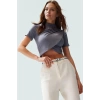 Şık Dik Yaka Crop Bluz Örme Kumaş Kruvaze Yazlık Modern Stil Rahat Ve Özel Tasarım