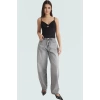 V Yaka İnce Askılı Bluz Regular Kesim Polyester Elastan Kumaş Zarifane Tasarım Rahat Ve Şık