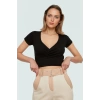 Viskon Süprem Fitted V Yaka Kısa Kollu Crop Bluz Seçkin Malzeme Rahat Kullanım