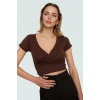 Viskon Süprem Fitted V Yaka Kısa Kollu Crop Bluz Seçkin Malzeme Rahat Kullanım