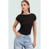 Yazlık Bluz Fitted Kayık Yaka Pamuklu Rahat Trend Tasarım Konforlu Kesim Uzun Ömürlü