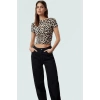 Yazlık Crop Bluz Leopar Desen Fitted Kalıp Mikro Likralı İnterlok Kumaş Zarifane Tasarım