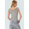 Yazlık Kısa Kollu Çizgili Pamuklu Crop Bluz Rahat Kalıp Günlük Stil Kullanım İçin