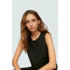 Yazlık Kolsuz Crop Bluz Rahat Günlük Polyester Dokuma Kumaş Ve Şık Özel Tasarım