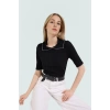 Yazlık Örme Bluz Fitted Kalıp Polo Yaka Karyoka Dikişli Zarifane Tasarım Seçkin Malzeme