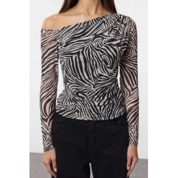 Kadın Moda Şık Üst Giyim Regular Asimetrik Yaka Düşük Kol Slim Kalıp Örme Siyah Tül Astarlı Bluz