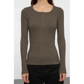 Kadın Moda Şık Regular Havuz Yaka Slim Kalıp Örme Çıtçıtlı Fitted Vücuda Oturan Fitilli Esnek Bluz