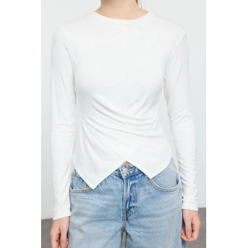 Kadın Regular Bisiklet Yaka Düşük Kol Slim Kalıp Örme Kruvaze Büzgü Drape Detaylı Vücuda Oturan Bluz