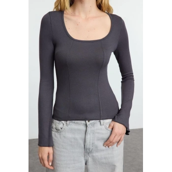Kadın Regular Havuz Yaka İspanyol Kol Slim Kalıp Örme Fitted Vücuda Oturan Dikiş Detaylı Esnek Bluz
