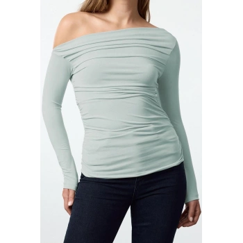 Kadın Regular Asimetrik Yaka Slim Kalıp Örme Büzgü Drape Fitted Vücuda Oturan Kollu Esnek Bluz