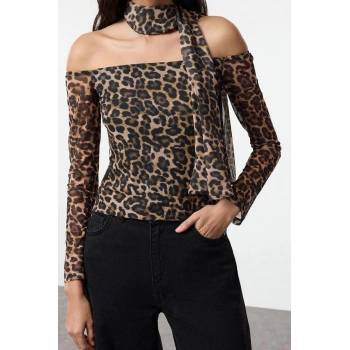 Kadın Kayık Yaka Düşük Kol Slim Kalıp Örme Fularlı Tül Fitted Vücuda Oturan Esnek Bluz