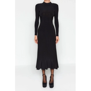 Yeni Slim Gündüz Gece Kalın Sandy Örme Dik Yaka Uzun Kol Eteği Fırfırlı Maxi Boy Elbise