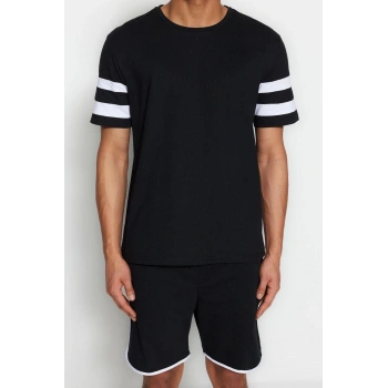 Erkek Bisiklet Yaka Kısa Kol Regular Fit Bisiklet Yaka Kol Şeritli Şortlu Pijama Takımı