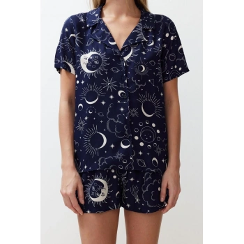 Kadın Viskon Gömlek Yaka Kısa Kol Galaksi Desenli Viskon Dokuma Pijama Takımı