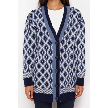 Kadın Tesettür Moda Şık Regular V Yaka Uzun Kol Geometrik Jakarlı Düğme Detaylı Triko Hırka