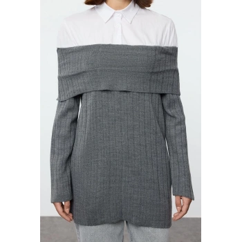 Kadın Tesettür Moda Şık Regular Kayık Yaka Uzun Kol Düz Gömlek Detaylı Triko Kazak