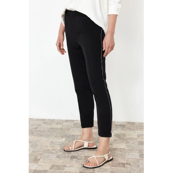 Kadın Yeni Moda Dar Paça Regular Boy Dokuma Beli Lastikli Keten Görünümlü Yanı Sim Şeritli Pantolon