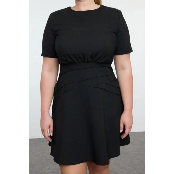 Kadın Büyük Beden Mini Boy Relaxed Kısa Kol İnce Vatkalı Drapeli Fermuarlı A-Form Dokuma Elbise