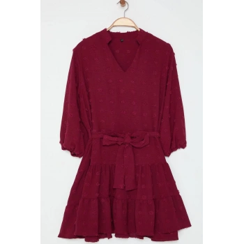 Kadın Moda Büyük Beden Midi Boy V Yaka Fitted Balon Kol Kuşaklı Ponponlu Dokuma Büyük Beden Elbise